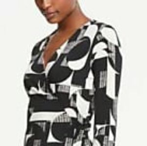 Great Geometric Wrap Dress